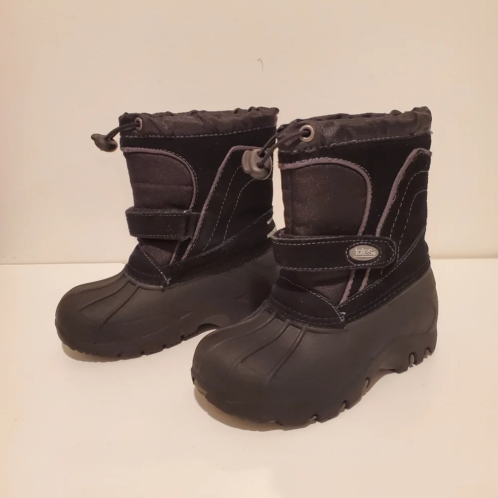 Totes Snow Boots Boy's Size 9